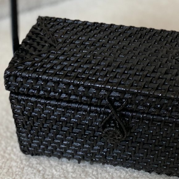 ZARA mini crossbody wicker bag- ✿ super cool 2024 must have✿ - Picture 3 of 8